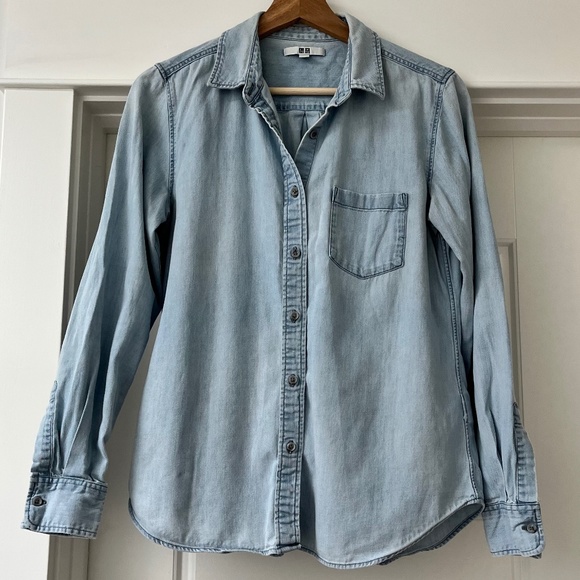 Uniqlo Denim Button Down - Picture 1 of 9